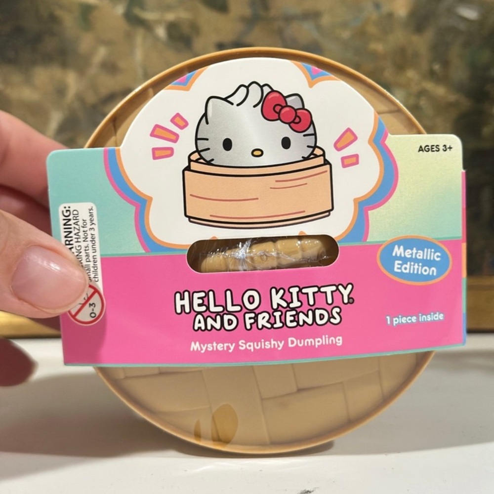 🆕 Hello Kitty Sanrio Metallic Edition Mystery Squishy Dumpling Sealed